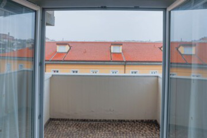 Room 30 of 32