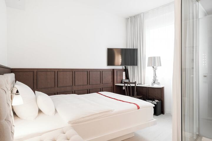 Room 32 of 113