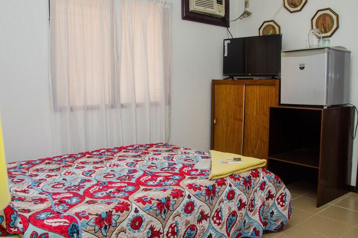 Room 18 of 48
