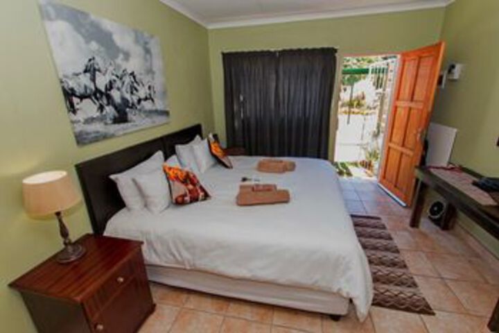 Room 9 of 22
