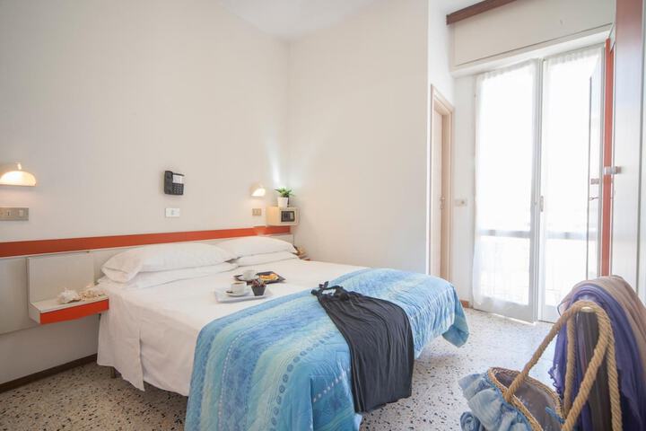 Room 21 of 44