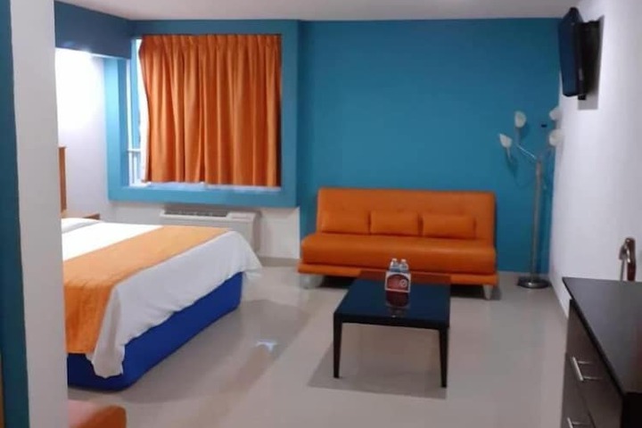 Room 18 of 39