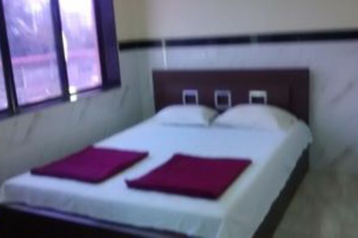 Room 6 of 11