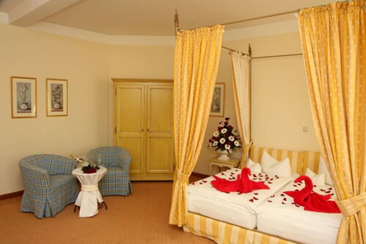 Room 14 of 56