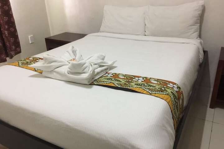 Room 5 of 26