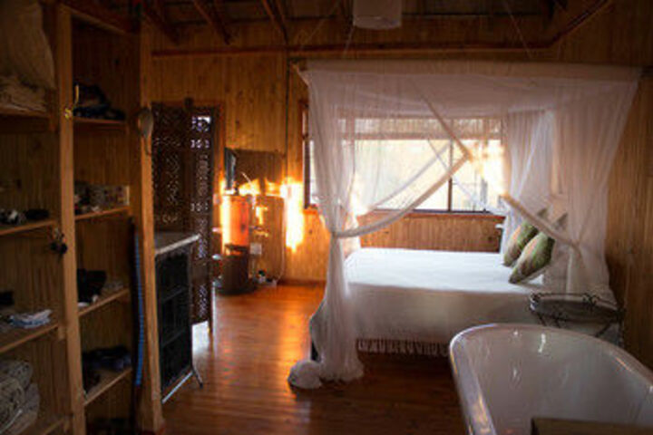 Room 4 of 12