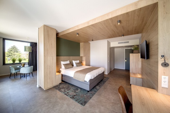 Room 8 of 41