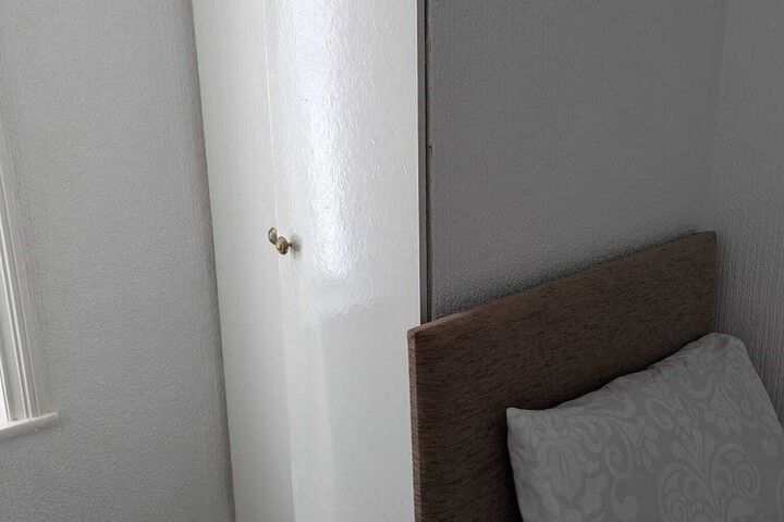 Room 68 of 143