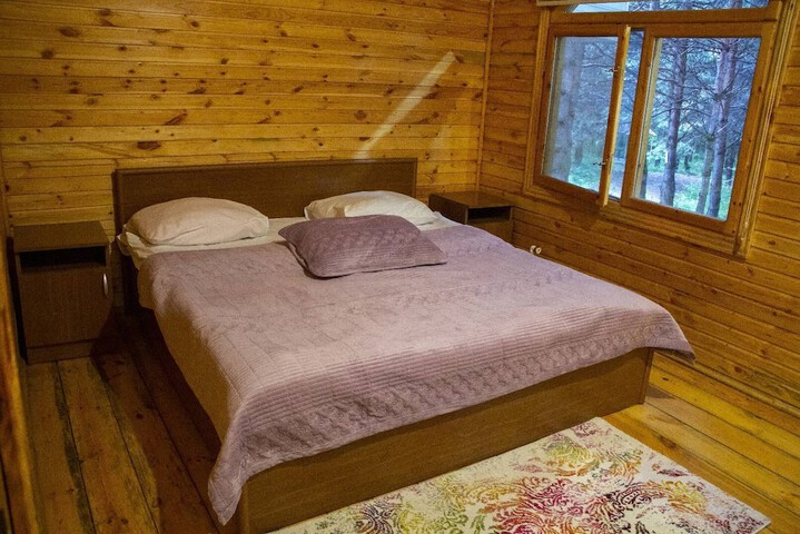 Room 3 of 47