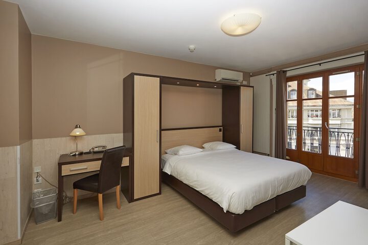 Room 7 of 41