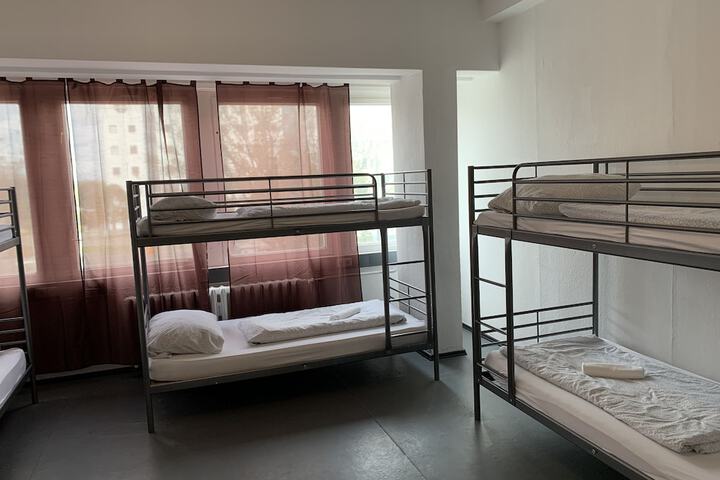 Room 34 of 150