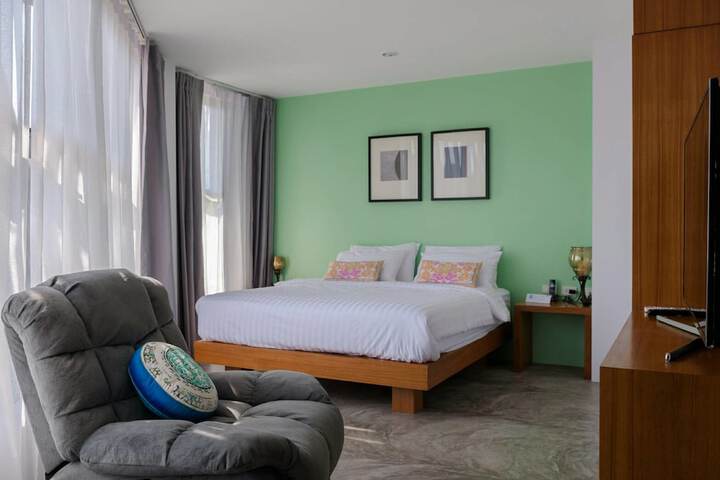 Room 14 of 49