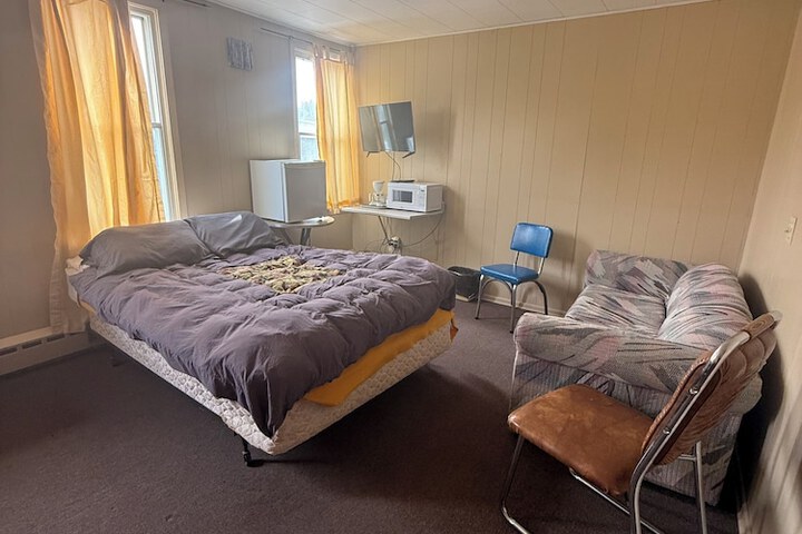 Room 12 of 44