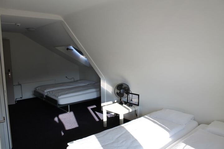 Room 5 of 31