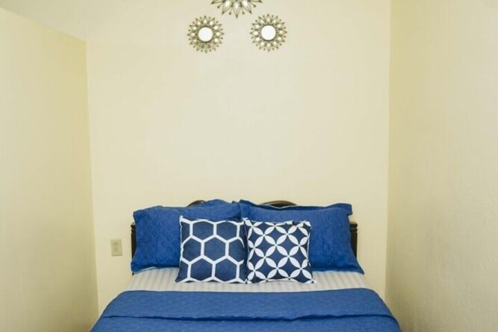 Room 12 of 30