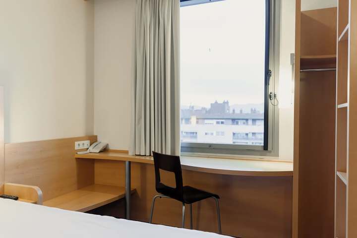 Room 8 of 67