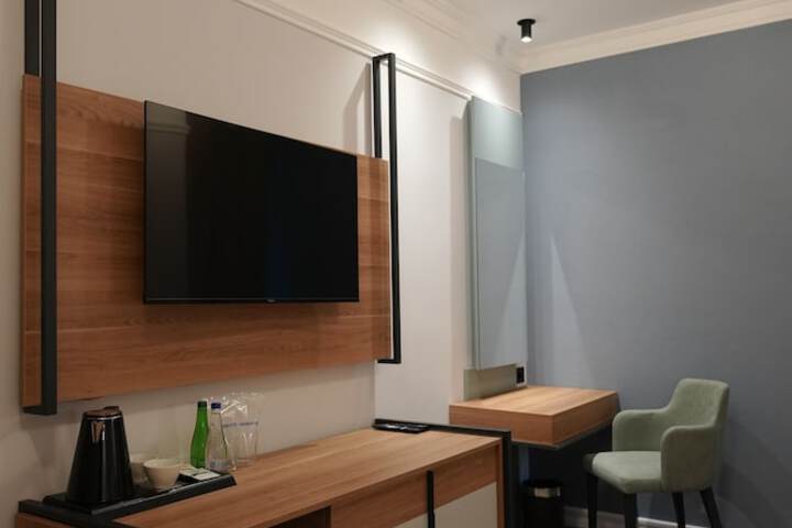 Room 7 of 38