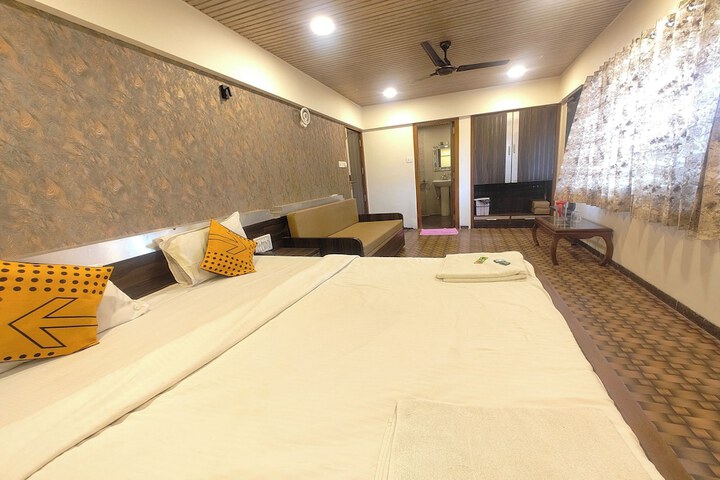Room 7 of 35