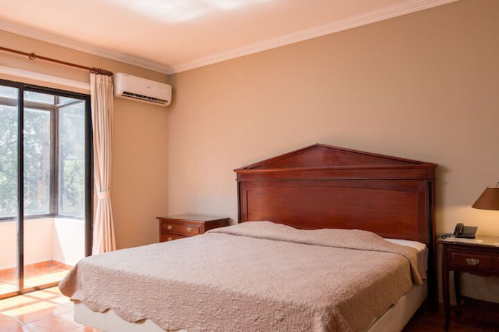 Room 21 of 40