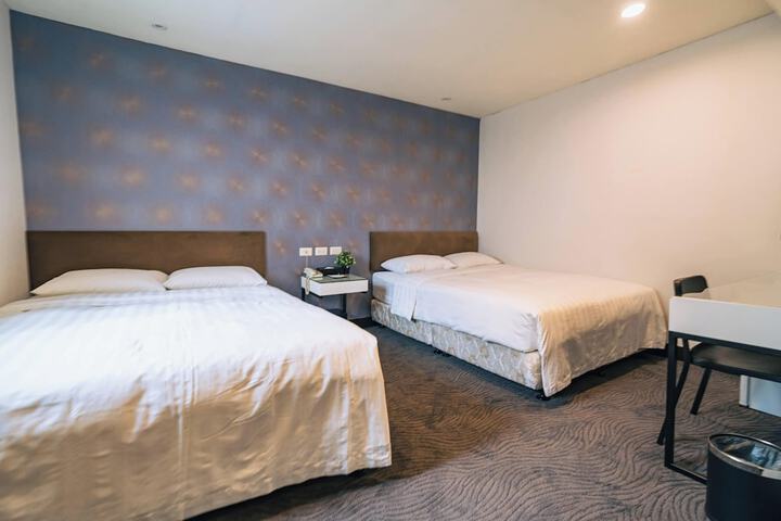 Room 38 of 65