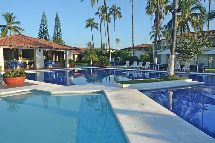 Pool Hotel