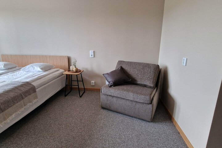 Room 12 of 27