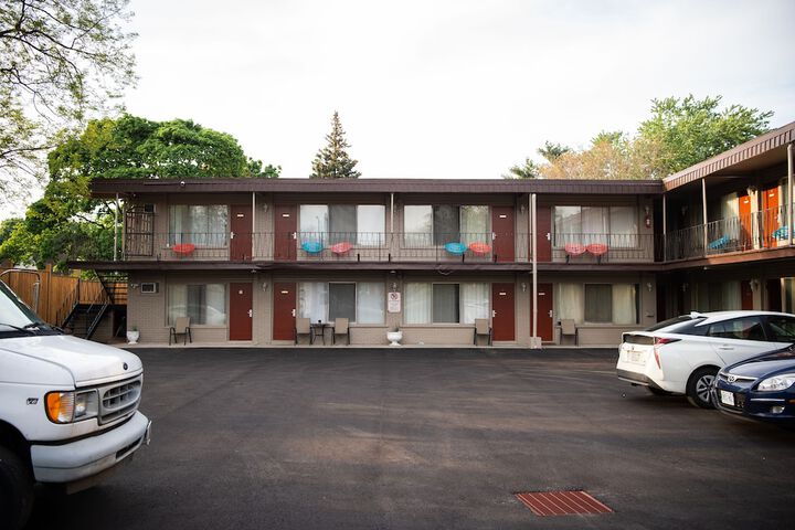 Hotel 53 of 61