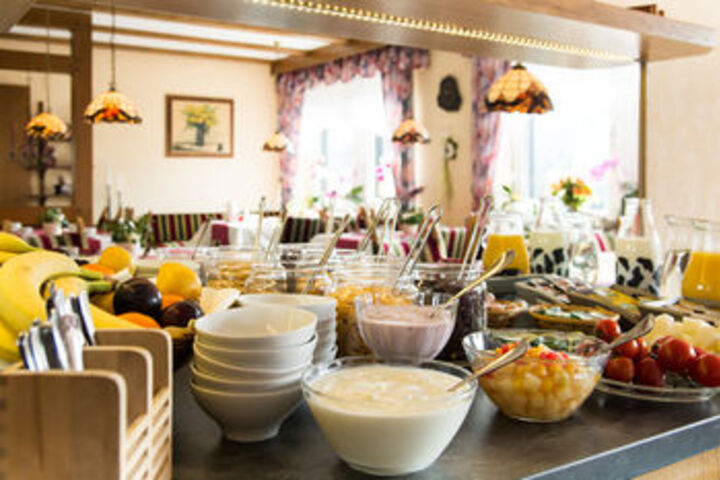 Breakfast/Coffee Service 7 of 33