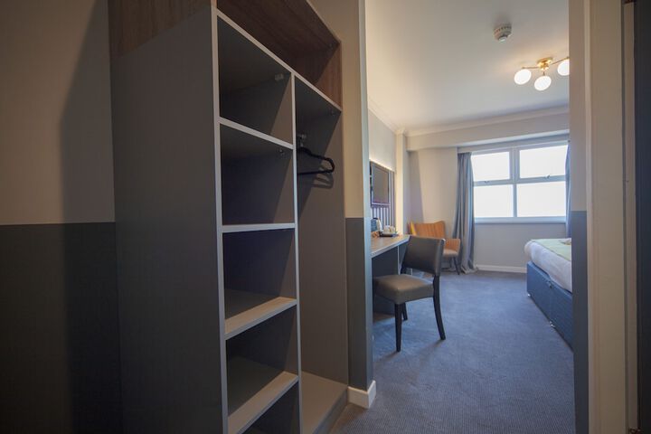 Room 19 of 67