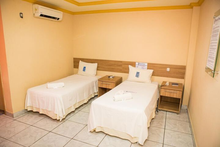 Room 6 of 19