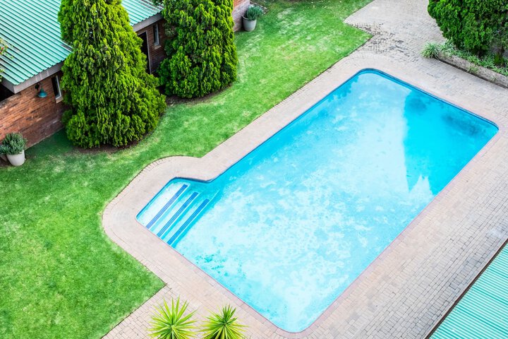 Pool 15 of 25