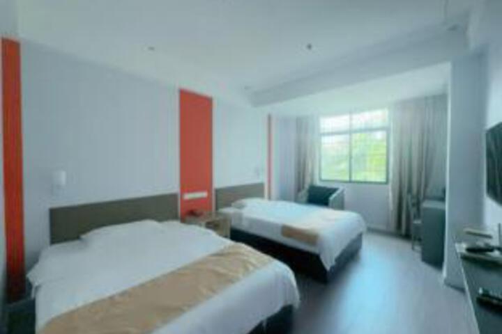 Room 21 of 23