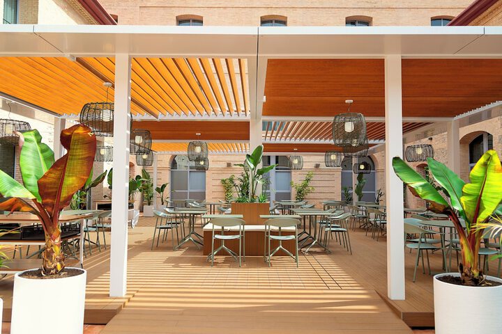 Hotel Exterior 41 of 45