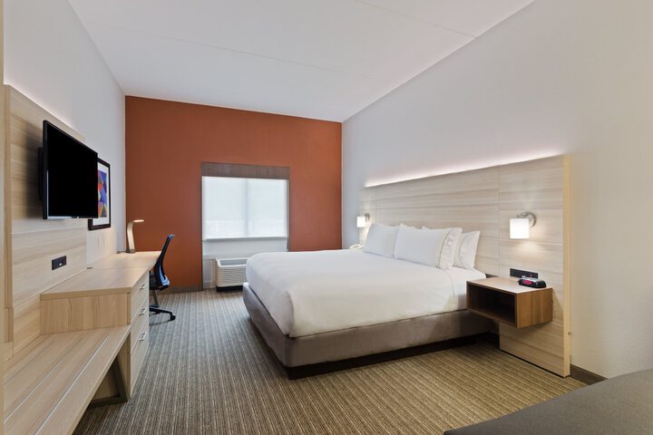 Room 5 of 45