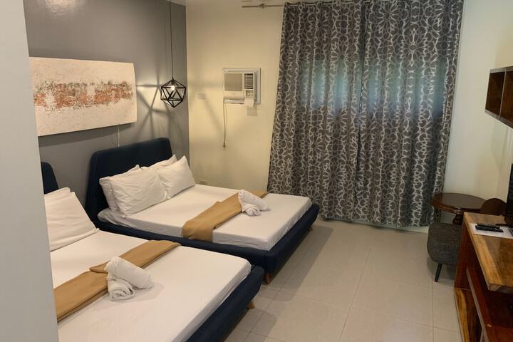 Room 8 of 20