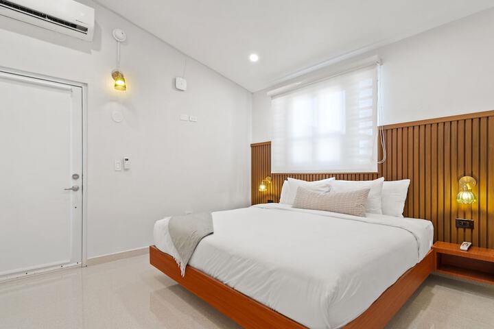 Room 34 of 123