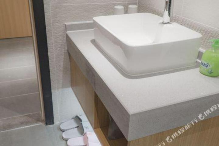 GreenTree Inn Zhixuan Hotel (Datong Ancient City High-speed Railway South Station Yingbin Bridge)