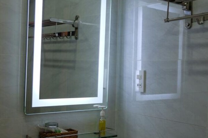 Room 14 of 21