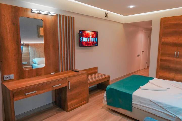 Room 32 of 58