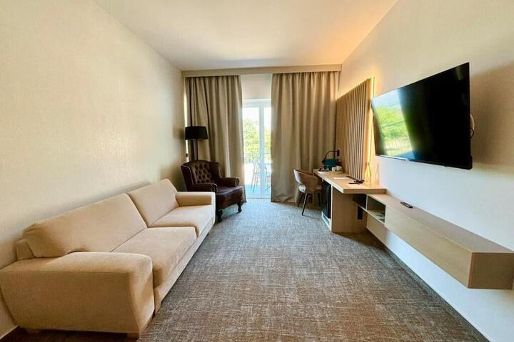 Room 13 of 53