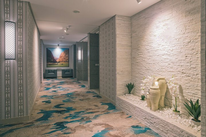 Ballroom/Hall 45 of 52