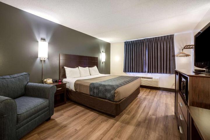 Double Accessible King Size Bed (12 of 13)