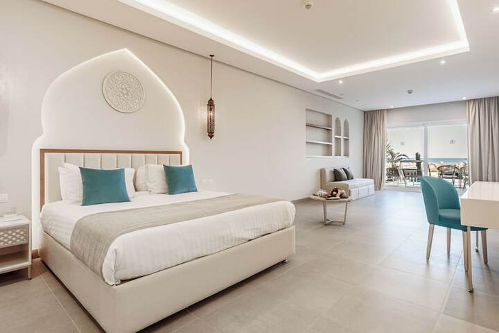 Room 29 of 85
