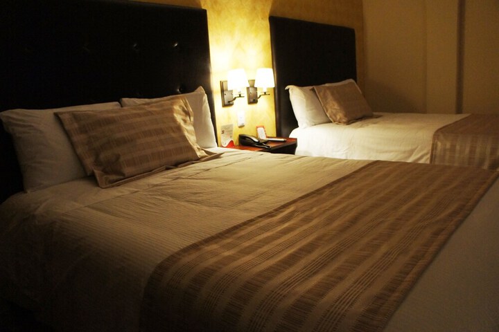Room 6 of 35