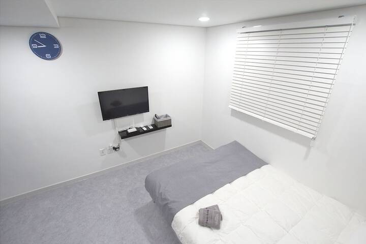 Room 8 of 55