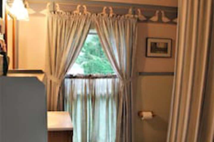Room 12 of 19