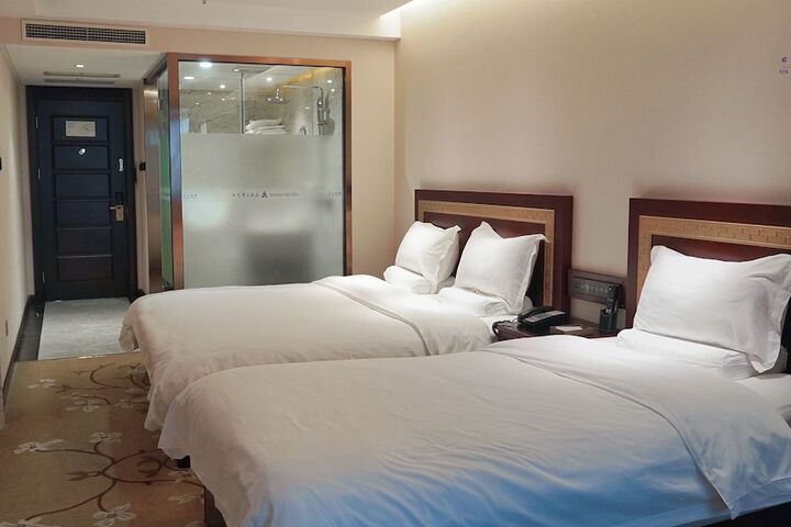 Room 12 of 50