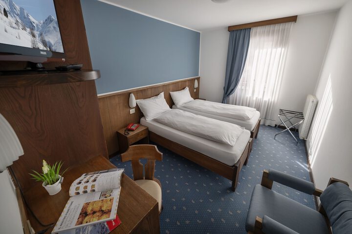 Room 47 of 110