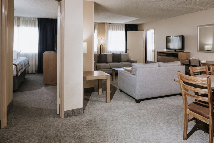 Room 30 of 68