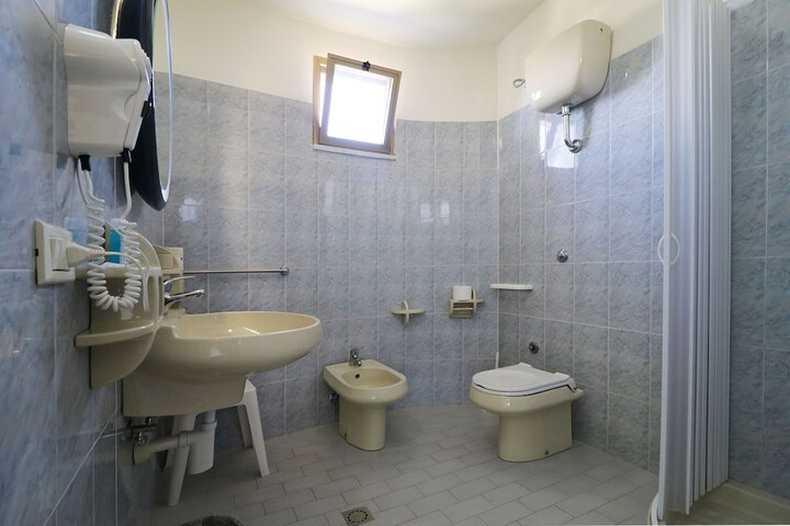 Room 90 of 150